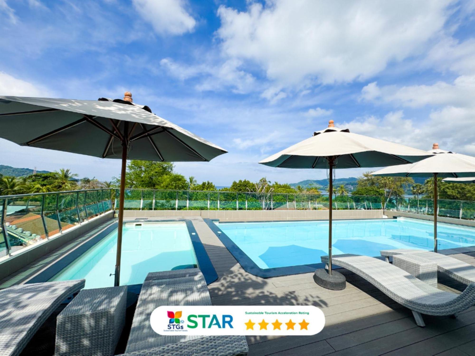 Clarian Hotel Beach Patong Exteriör bild