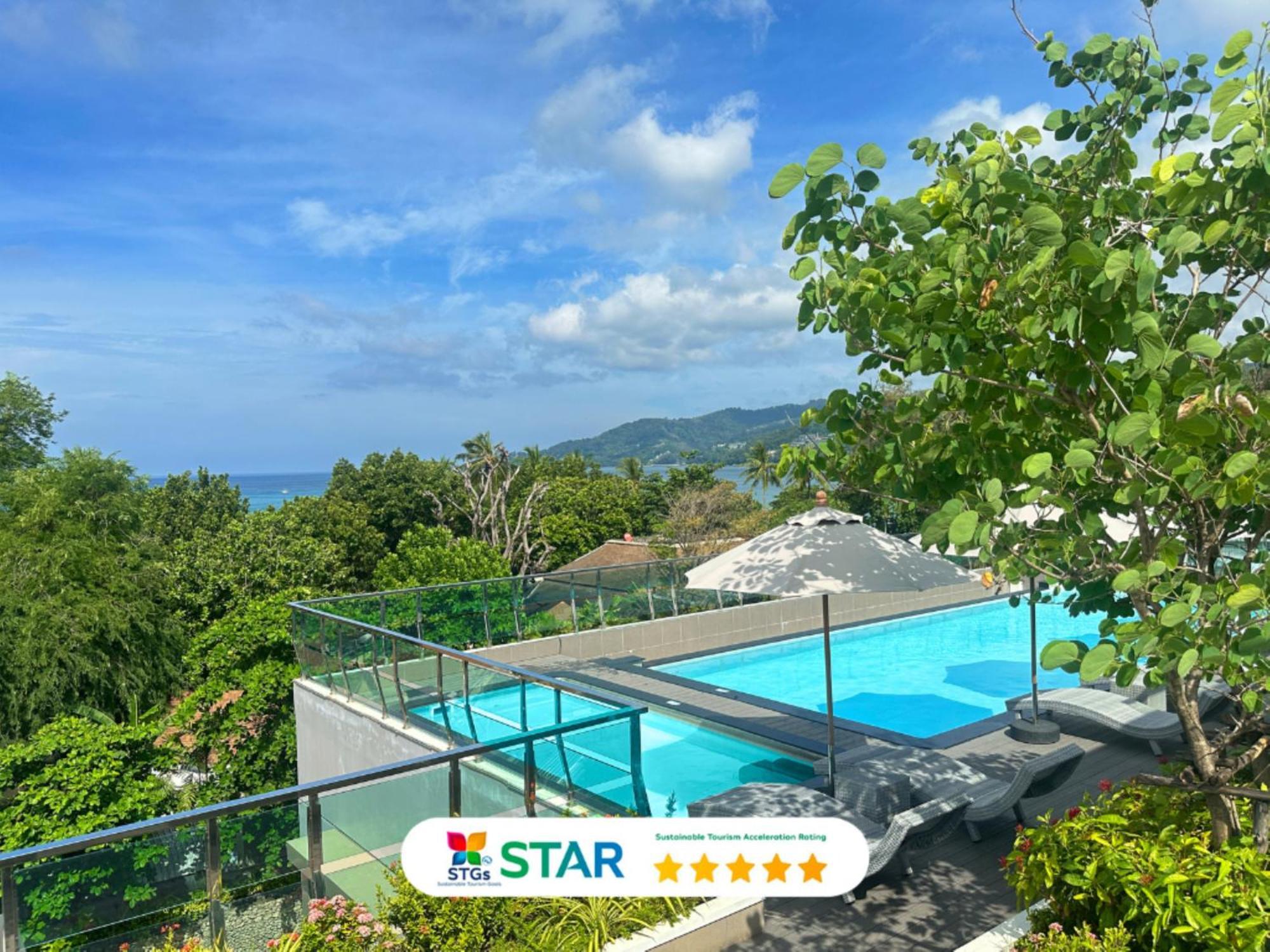 Clarian Hotel Beach Patong Exteriör bild